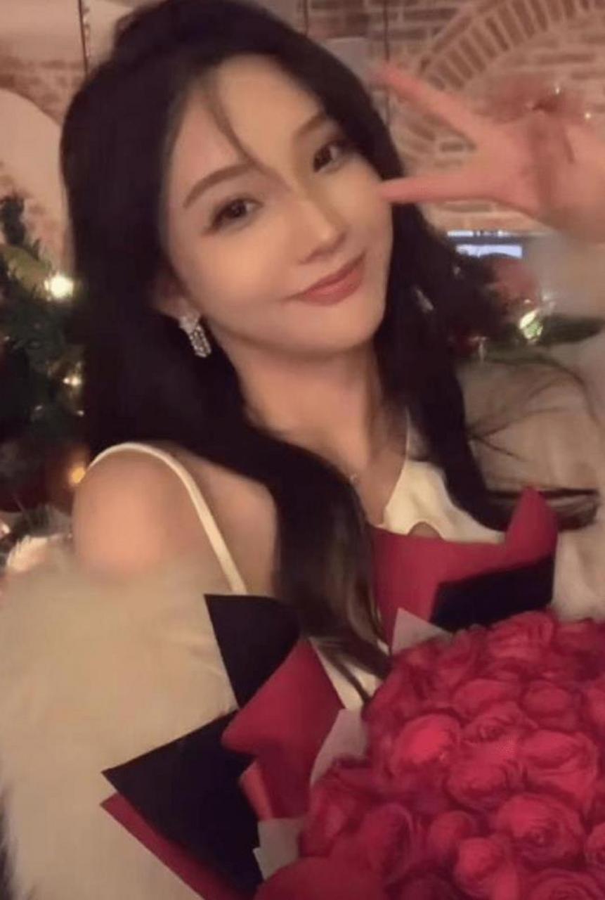 贴身女友破解版下载